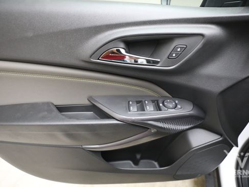New 2026 Chevrolet Trax ACTIV FWD image 19
