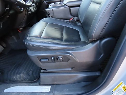 Used 2022 Chevrolet Silverado 2500 LTZ image 38