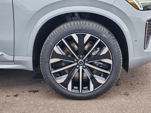 New 2026 Volvo XC90 T8 Plus w/ Protection Package Premier image 29