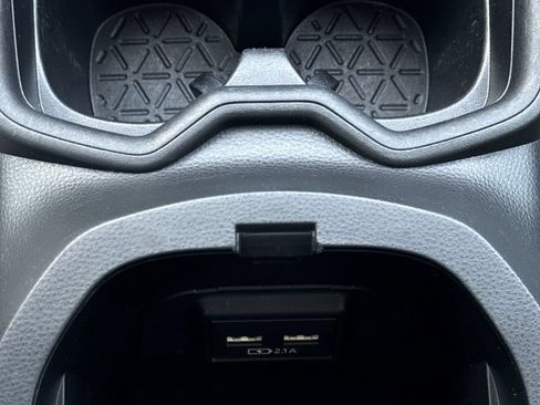 Used 2021 Toyota RAV4 XLE Premium FWD image 27