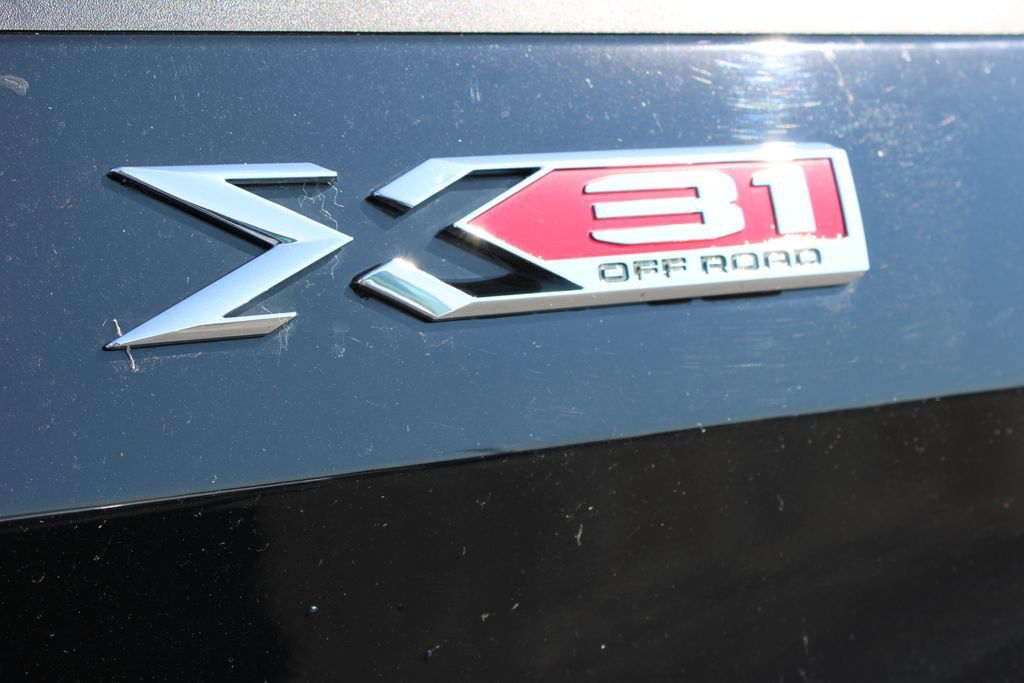Used 2020 GMC Sierra 1500 SLT w/ SLT Convenience Package AWD/4WD image 14