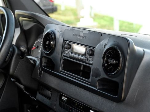 Used 2023 Mercedes-Benz Sprinter 2500 image 18