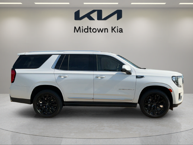 Used 2022 GMC Yukon Denali RWD image 2