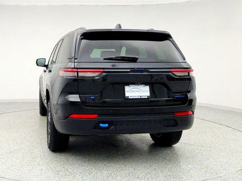 Used 2024 Jeep Grand Cherokee Trailhawk image 6