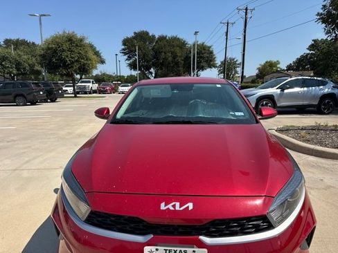 Used 2023 Kia Forte LXS FWD image 7