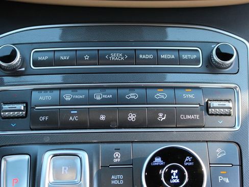 Used 2022 Hyundai Santa Fe Calligraphy image 27