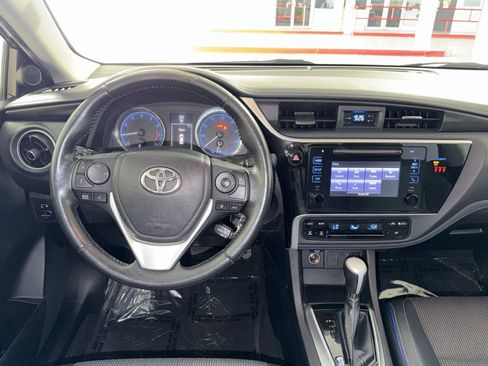 Used 2019 Toyota Corolla SE w/ Carpet Mat Package (TMS) image 17