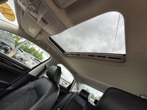 Used 2014 Volkswagen Passat 1.8T SEL Premium FWD image 22