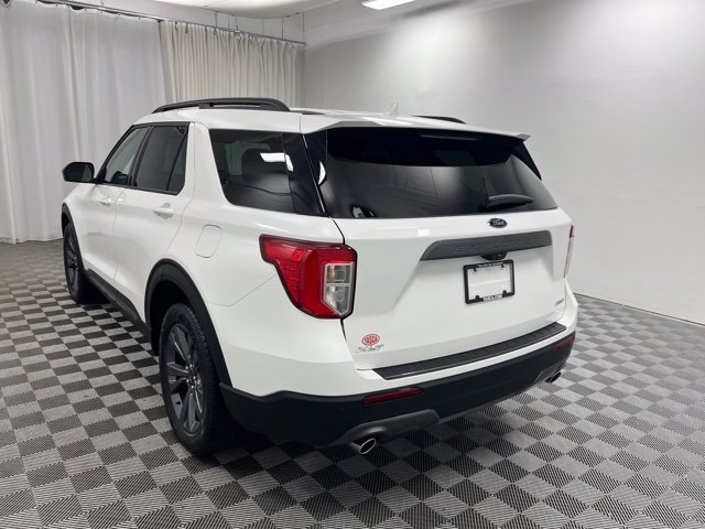 Used 2023 Ford Explorer XLT w/ Equipment Group 202A AWD/4WD image 6