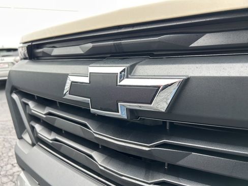 Used 2024 Chevrolet Colorado Trail Boss w/ Advanced Trailering Package AWD/4WD image 11