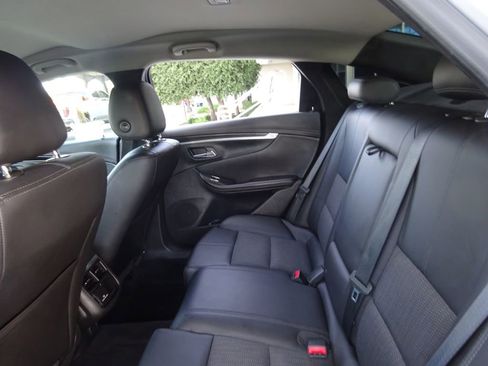 Used 2018 Chevrolet Impala LT w/ LT Entertainment Package FWD image 20