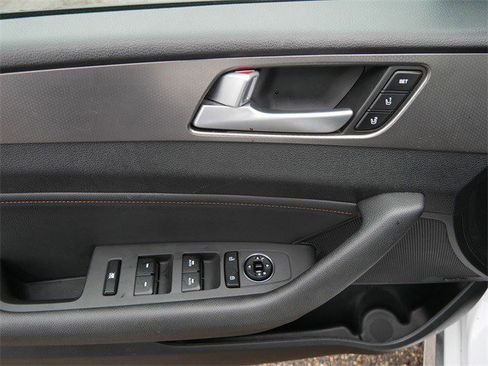 Used 2015 Hyundai Sonata Limited 2.0T image 16