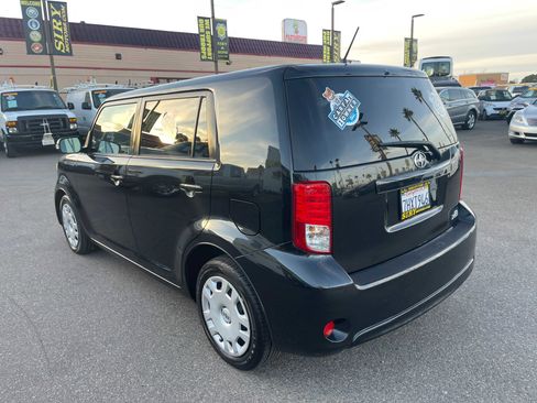 Used 2014 Scion xB image 5