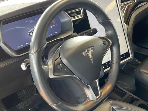 Used 2016 Tesla Model S 70D image 13