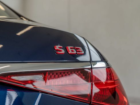Used 2025 Mercedes-Benz S 63 AMG S image 24