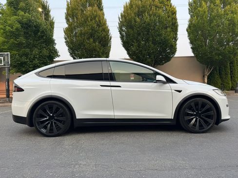 Used 2023 Tesla Model X AWD/4WD image 15