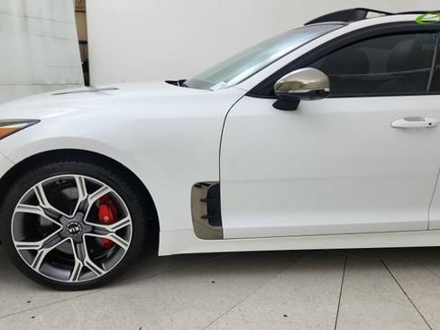 Used 2020 Kia Stinger GT2 AWD/4WD image 10