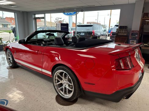 Used 2011 Ford Mustang Shelby GT500 w/ SVT Performance Pkg image 4