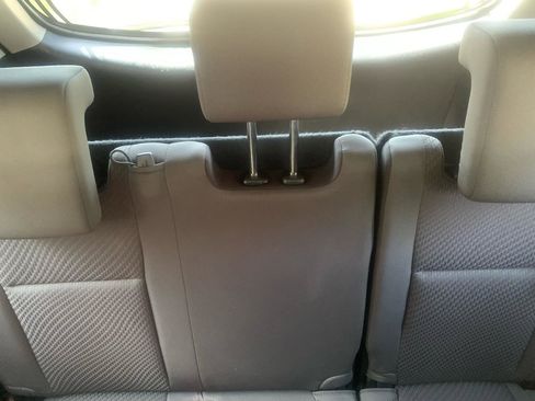 Used 2018 Toyota Highlander LE image 11