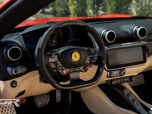 Used 2023 Ferrari Portofino M RWD image 38