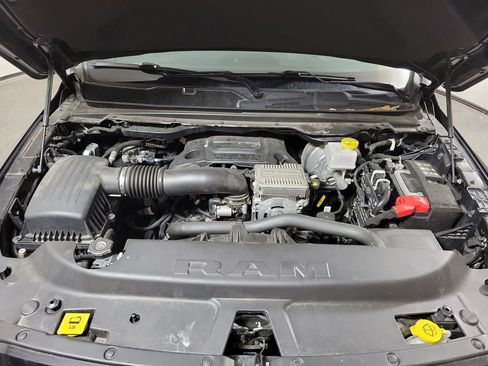 Used 2024 RAM 1500 Laramie image 9