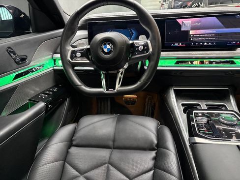 Used 2025 BMW 740i w/ Premium Package image 59