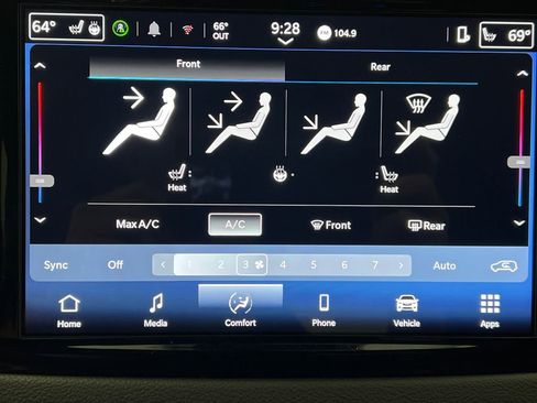 Used 2025 Chrysler Pacifica Select FWD image 58