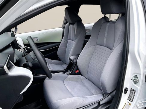 Used 2024 Toyota Corolla LE image 19