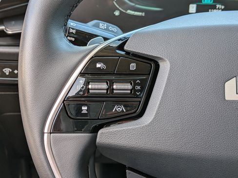 Used 2024 Kia Niro EX image 25