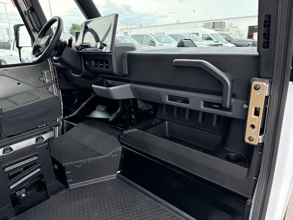 Used 2024 Chevrolet Brightdrop 600 w/ Battery Pack, Max Range AWD/4WD image 40