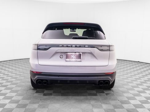 Certified 2023 Porsche Cayenne AWD/4WD image 10