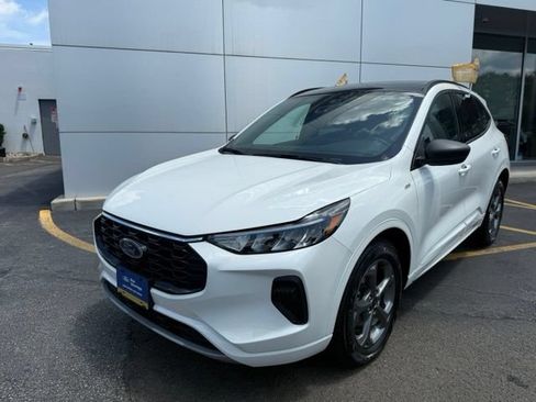 Certified 2024 Ford Escape ST-Line w/ Tech Pack #1 AWD/4WD image 5