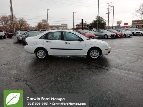 Used 2007 Ford Focus SES FWD image 6