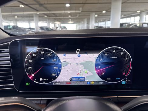 Used 2025 Mercedes-Benz GLE 350 4MATIC image 25