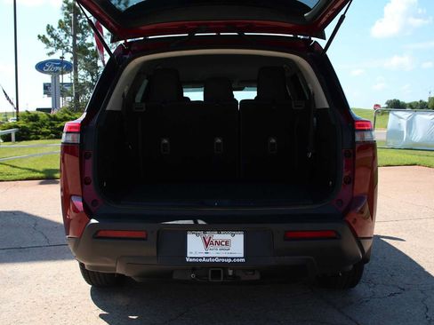 Used 2022 Nissan Pathfinder SV FWD image 9