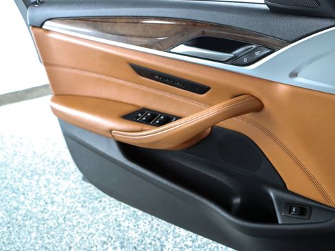 Used 2019 BMW 530i xDrive w/ Convenience Package image 22