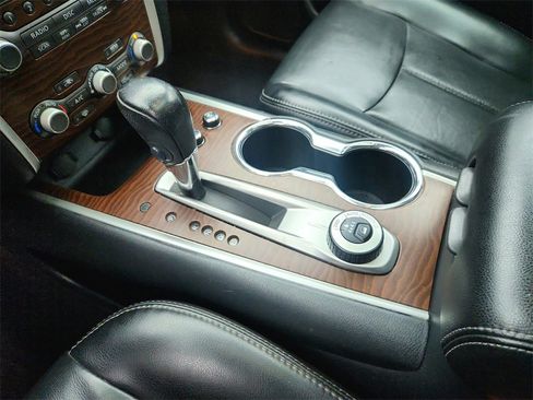 Used 2017 Nissan Pathfinder Platinum image 15