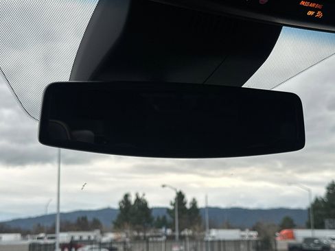 Used 2023 GMC Yukon XL AT4 w/ AT4 Premium Package image 23