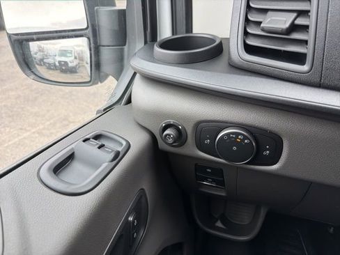 New 2026 Ford Transit 250 148 Medium Roof w/ Load Area Protection Package RWD image 20