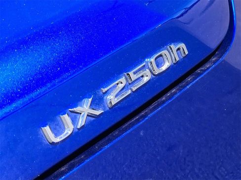 Used 2023 Lexus UX 250h F Sport image 12