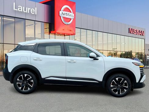 New 2025 Nissan Kicks SV w/ SV Premium Package AWD/4WD image 2