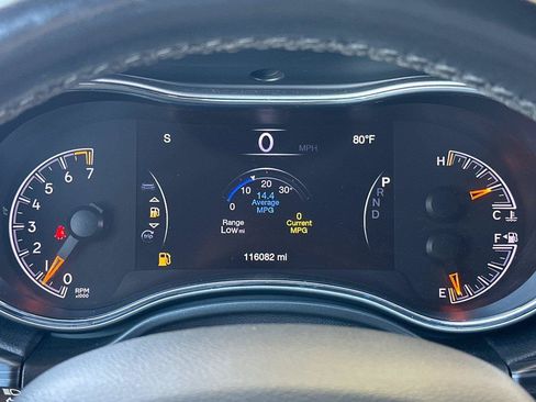 Used 2021 Jeep Grand Cherokee Laredo RWD image 24