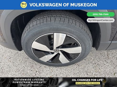 New 2026 Volkswagen Taos S image 9