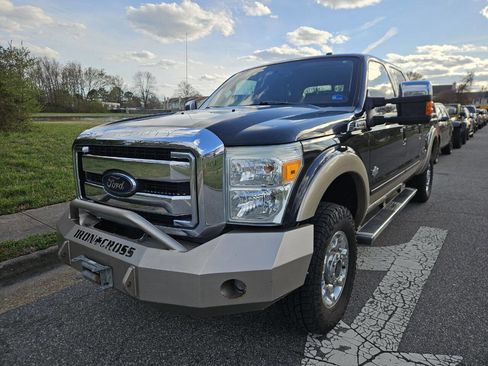 Used 2012 Ford F250 King Ranch w/ King Ranch w/Chrome Pkg image 3