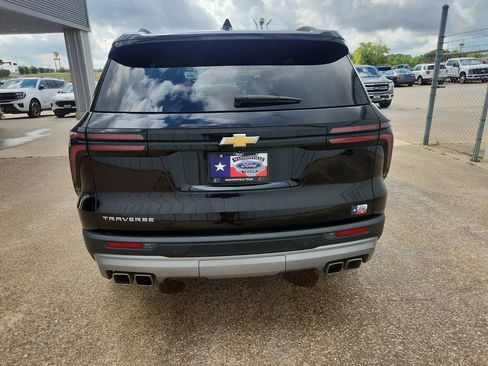 Used 2025 Chevrolet Traverse LT w/ Driver Confidence Package FWD image 7