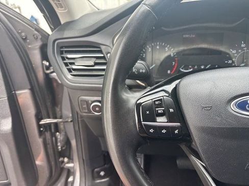 Used 2022 Ford Escape SEL AWD/4WD image 17