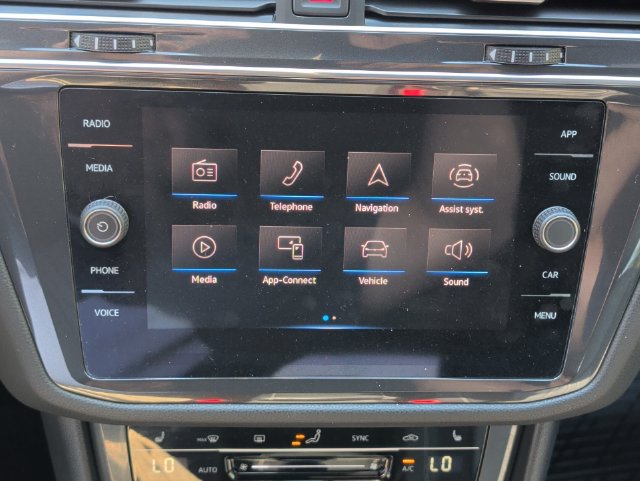 Used 2023 Volkswagen Tiguan SE R-Line AWD/4WD image 22