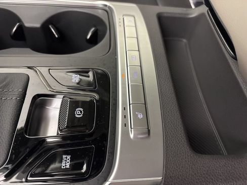 New 2026 Kia Carnival EX FWD image 33