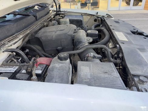 Used 2010 Chevrolet Silverado 1500 W/T image 30