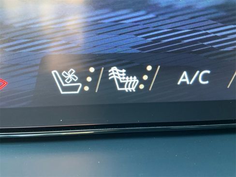 New 2025 Chevrolet Suburban High Country image 23